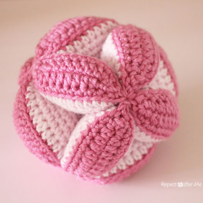 Crochet Baby Clutch Ball (and Petals to Picots Pattern Giveaway!)