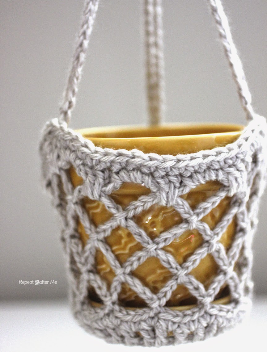 Crochet Flower Pot Hanging Basket - Repeat Crafter Me