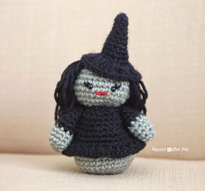 Weeble Wobble Crochet Witch - Repeat Crafter Me