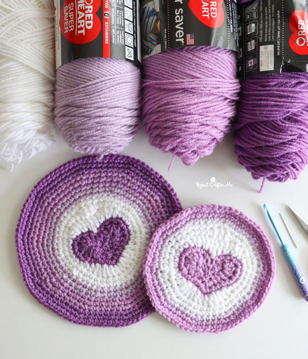 Crochet Daisy Rug with Clover Amour Large Hooks and Giveaway! - Repeat  Crafter Me