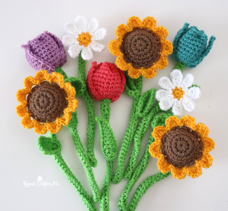 Himalayan Blooms Crochet Tulip Flower (White) main image 0
