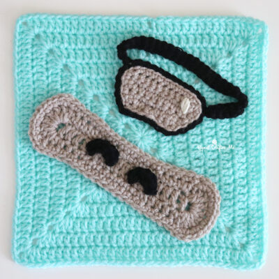 Snowboard & Goggles Crochet Applique