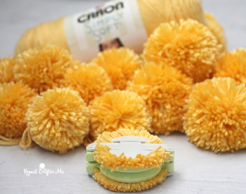 PomPom Sunshine Pillow for the CYC Pompom Party! - Repeat Crafter Me