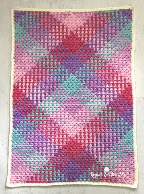 2.8 miles of yarn and 38,640 double crochets of color pooling done