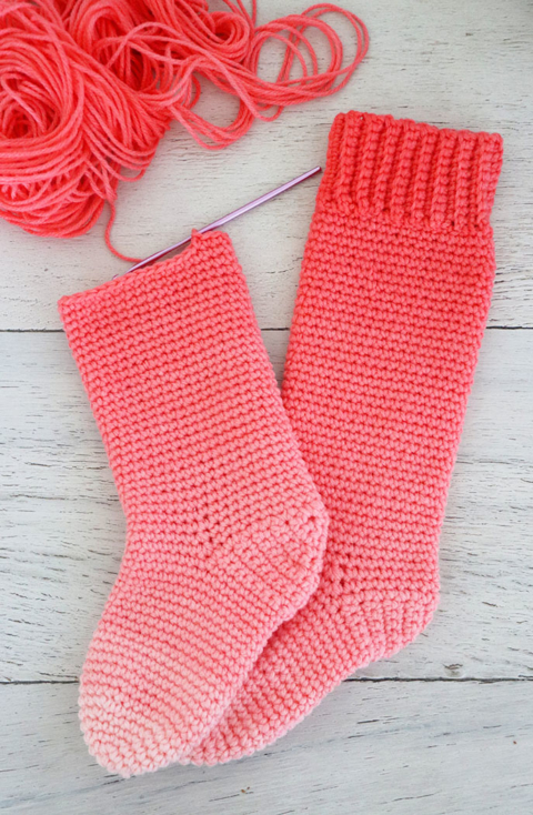 Super Easy Slipper Socks - Yay For Yarn