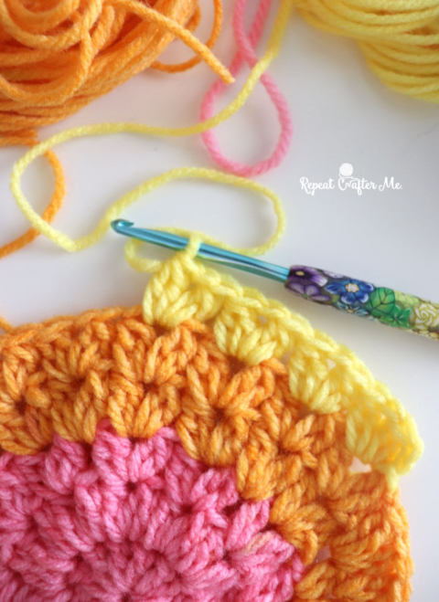 Crochet Cluster V-Stitch Hat with 