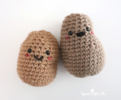 Crochet Snowy Owl Hat - Repeat Crafter Me