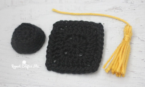 Crochet Mini Graduation Cap - Repeat 