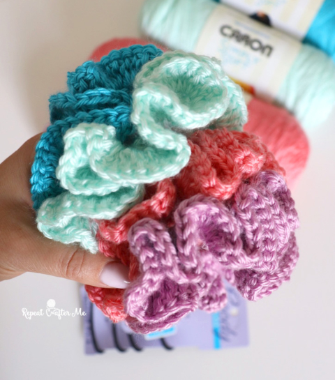 25 Easy Crochet Scrunchie Patterns • Made From Yarn