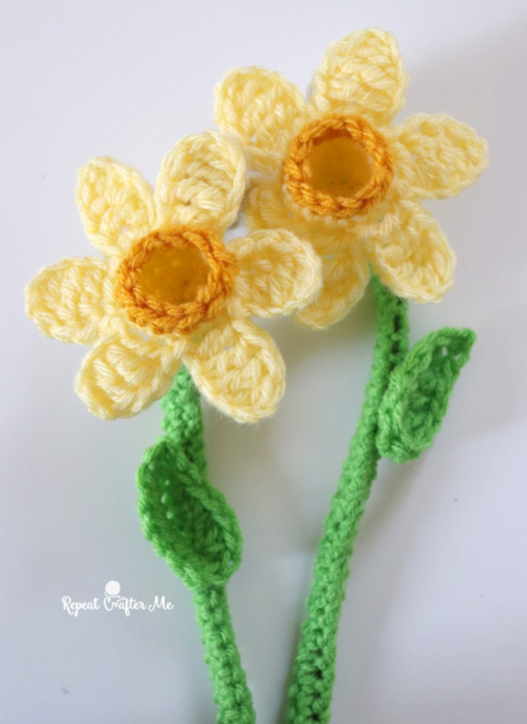 12 Pc Yellow/White Daisy Crochet Flower Applique Embellishments