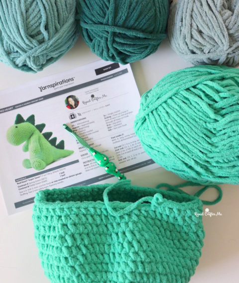 Bernat Blanket Crochet Squish-a-Sauras Dinosaur - Repeat Crafter Me