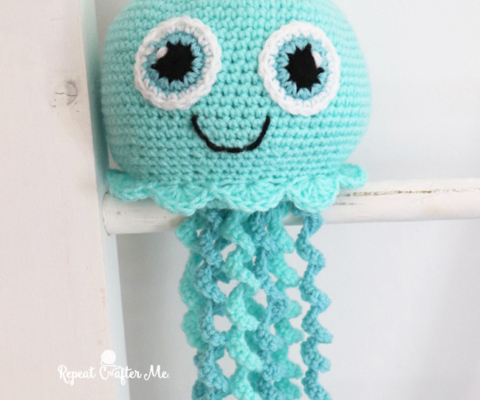 Adorable Amigurumi Ideas Book: Wonderful and Impressive Projects To Crochet:  Amigurumi Toys a book by Carrie Jones